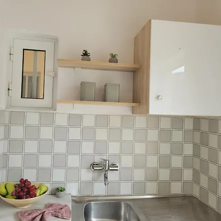 Roula شقة فندقية 3*